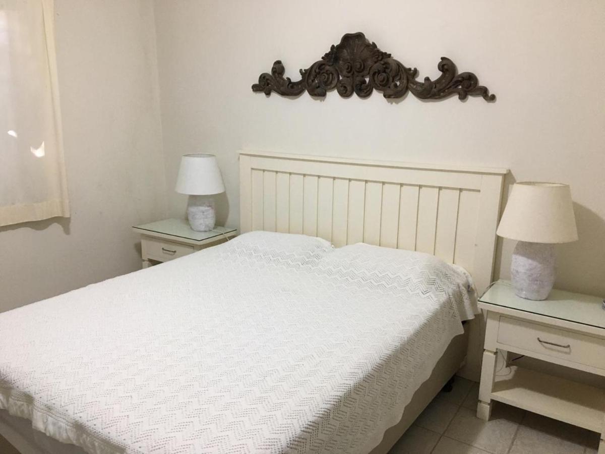 Villa Serena Bed & Breakfast Ембу Екстериор снимка