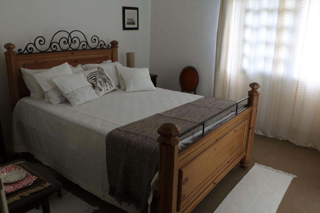 Villa Serena Bed & Breakfast Ембу Екстериор снимка