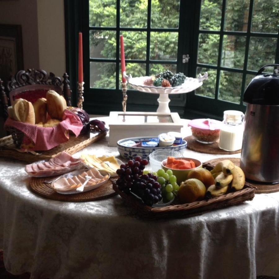 Villa Serena Bed & Breakfast Ембу Екстериор снимка