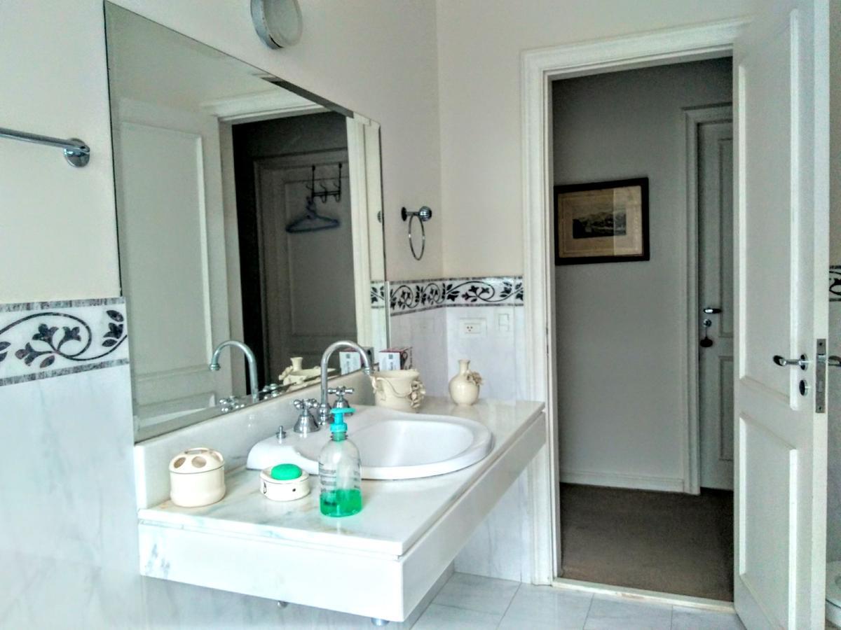 Villa Serena Bed & Breakfast Ембу Екстериор снимка
